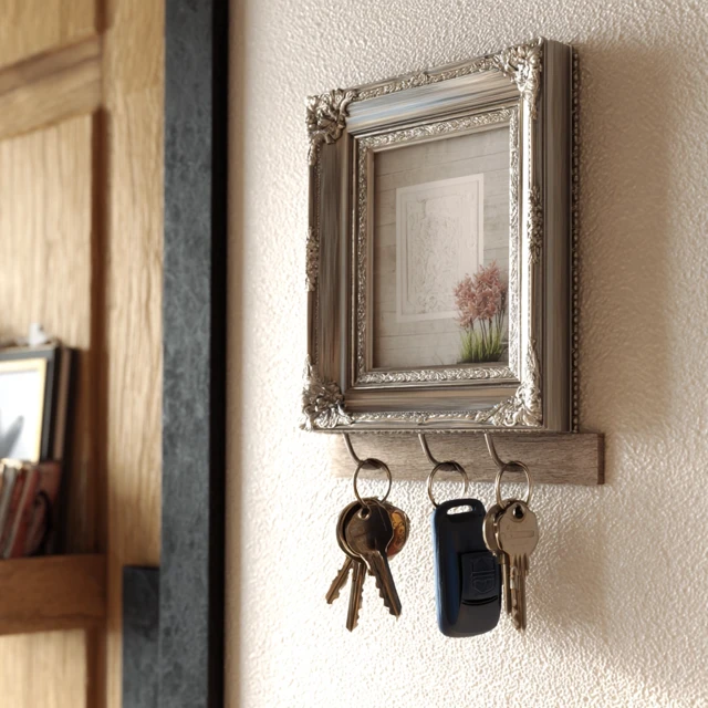 Entryway Key Holder Picture Frame Idea