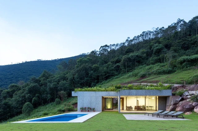 Mountain House with Pool Minas Gerais Architecture