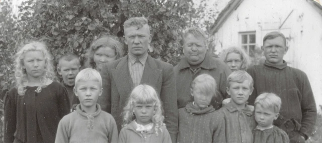 Vintage Family Portrait in Black and White