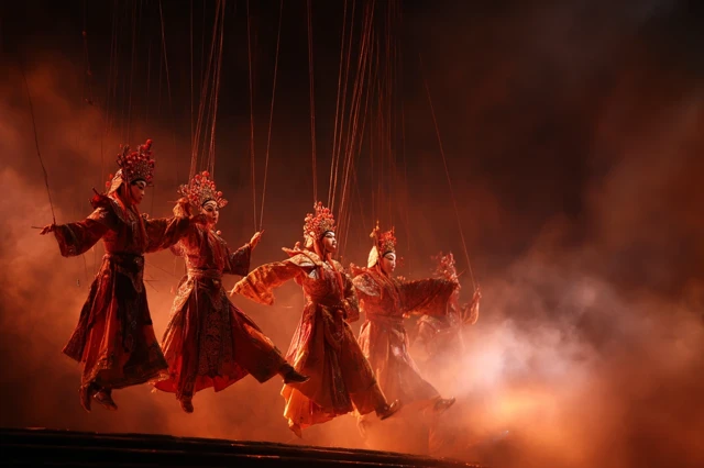 Quanzhou String Puppets Immersive Theater Performance