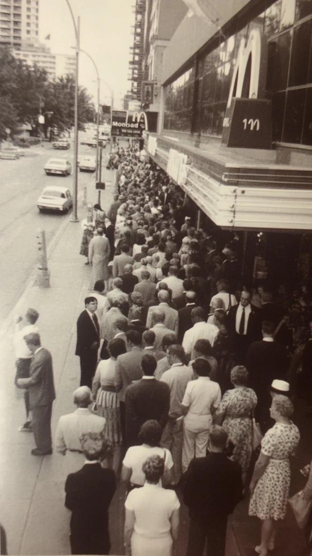 McDonalds Line in the 1990s City Photo